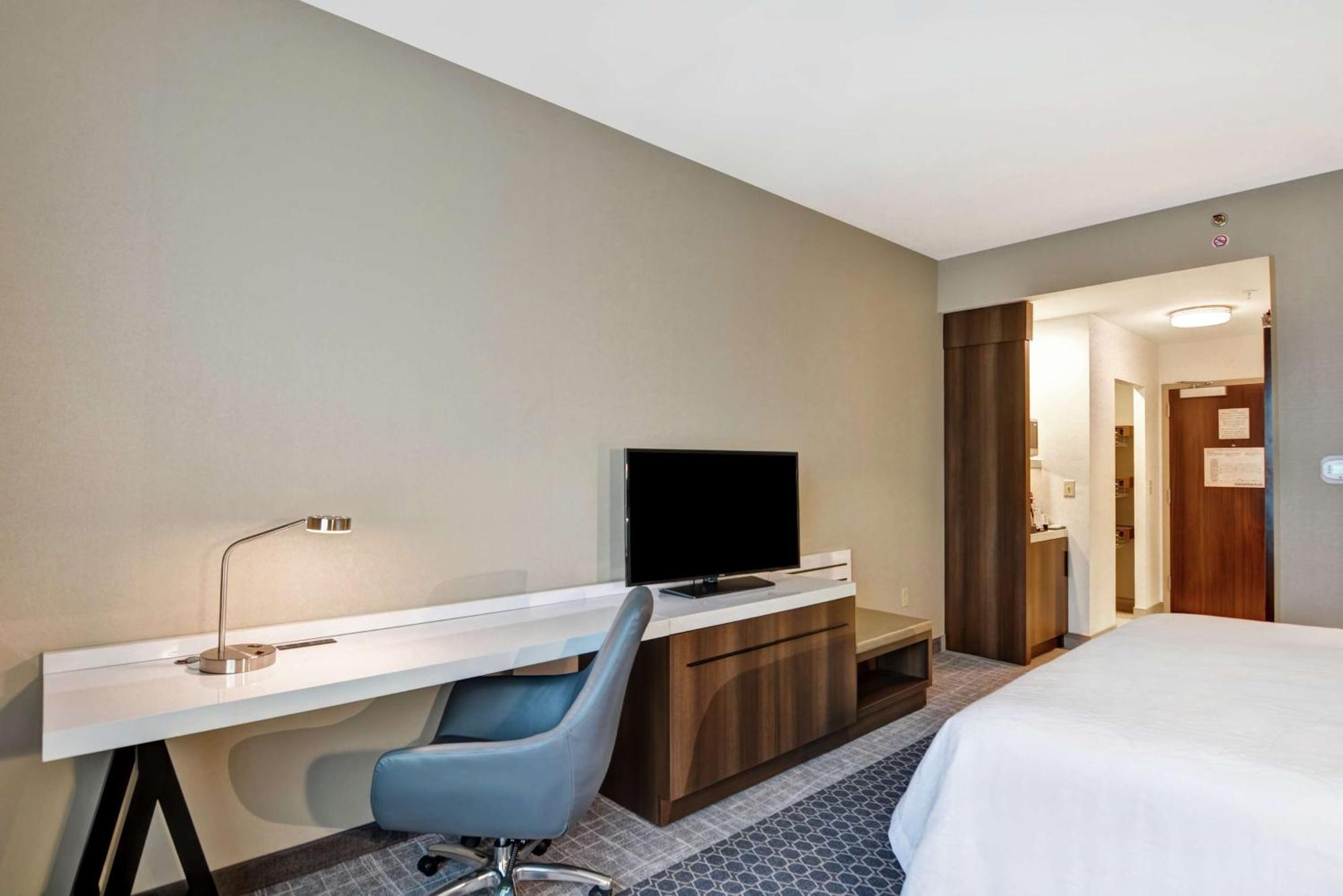 Hilton Garden Inn Princeton Lawrenceville Exterior photo